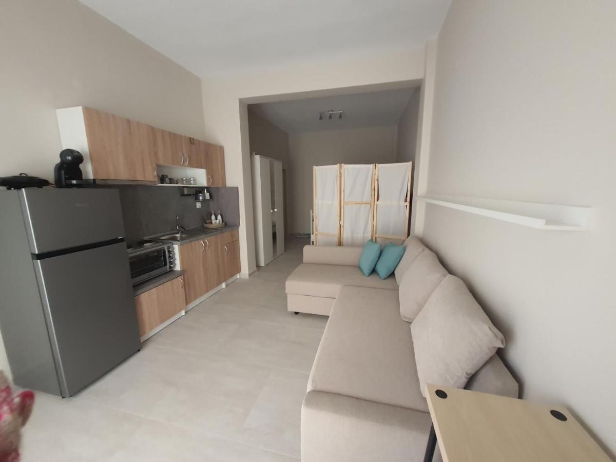 New Apartment ,50M From The Sea At Nea Irakleia. Eksteriør billede